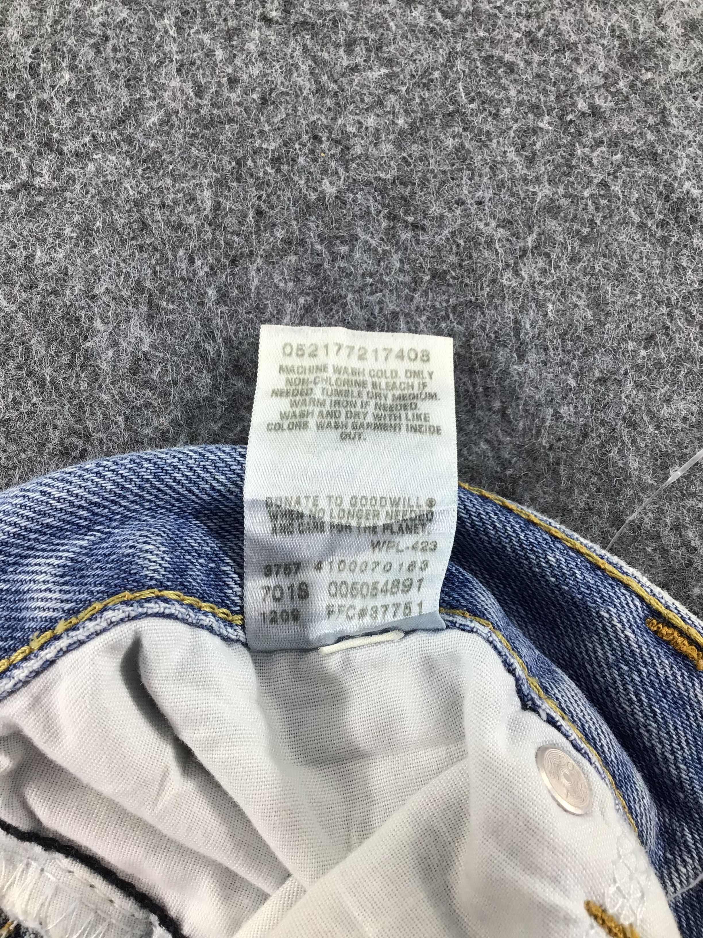 Levi's Vintage Levis 505 Jeans Faded Blue Denim -J587 Size US 35 - 10 Thumbnail