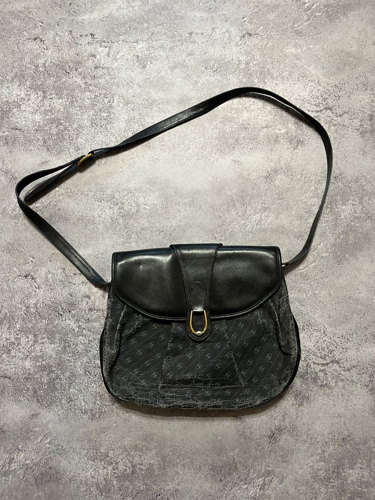 Gucci Gucci Vintage 80s Accessory Collection Stirrup Crossbody Bag Size ONE SIZE - 1 Thumbnail