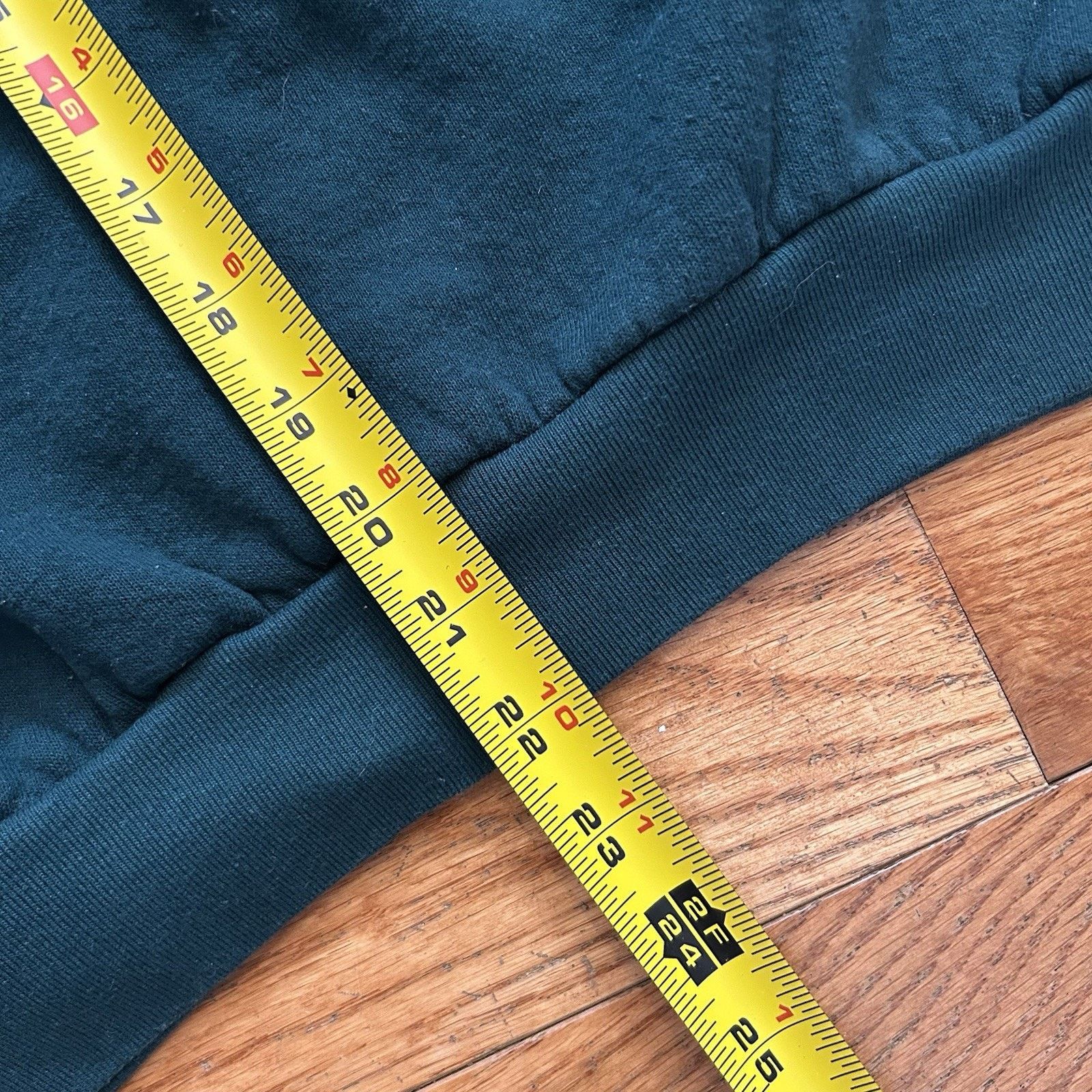 Fruit Of The Loom × Vintage Vintage 90s Green Raglan Fleece Pullover Sweatshirt Small Size US S / EU 44-46 / 1 - 5 Thumbnail
