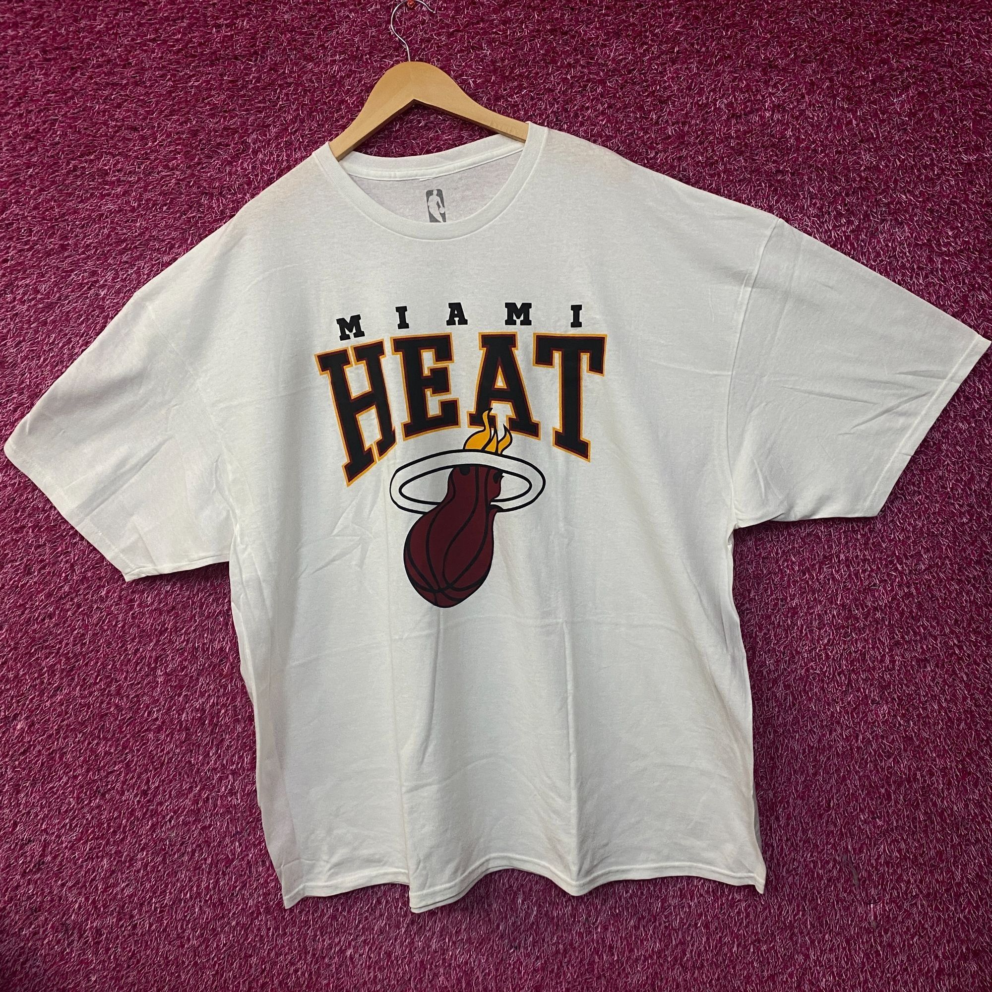 NBA Miami Heat NBA Basketball Flaming Ball Logo T-shirt Size 4 Size US XXL / EU 58 / 5 - 1 Thumbnail