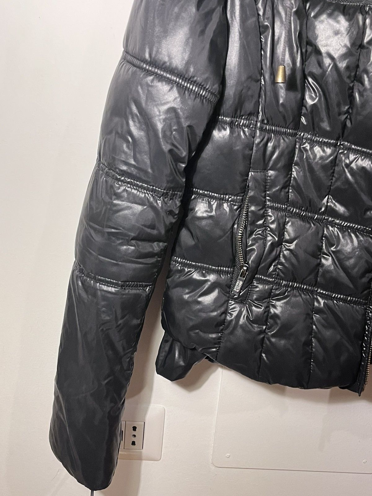 Armani Collezioni Armani jeans black puffer jacket Size M / US 6-8 / IT 42-44 - 5 Thumbnail