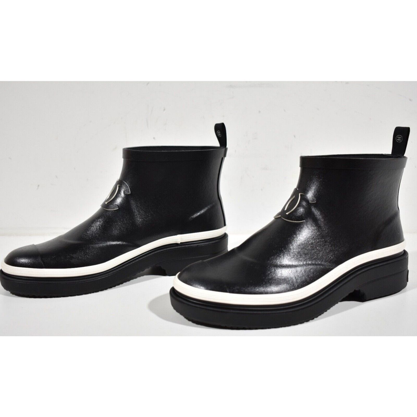 Chanel Chanel 23A Black White Caoutchouc Rubber CC Logo Low Top Size US 11 / IT 41 - 9 Thumbnail
