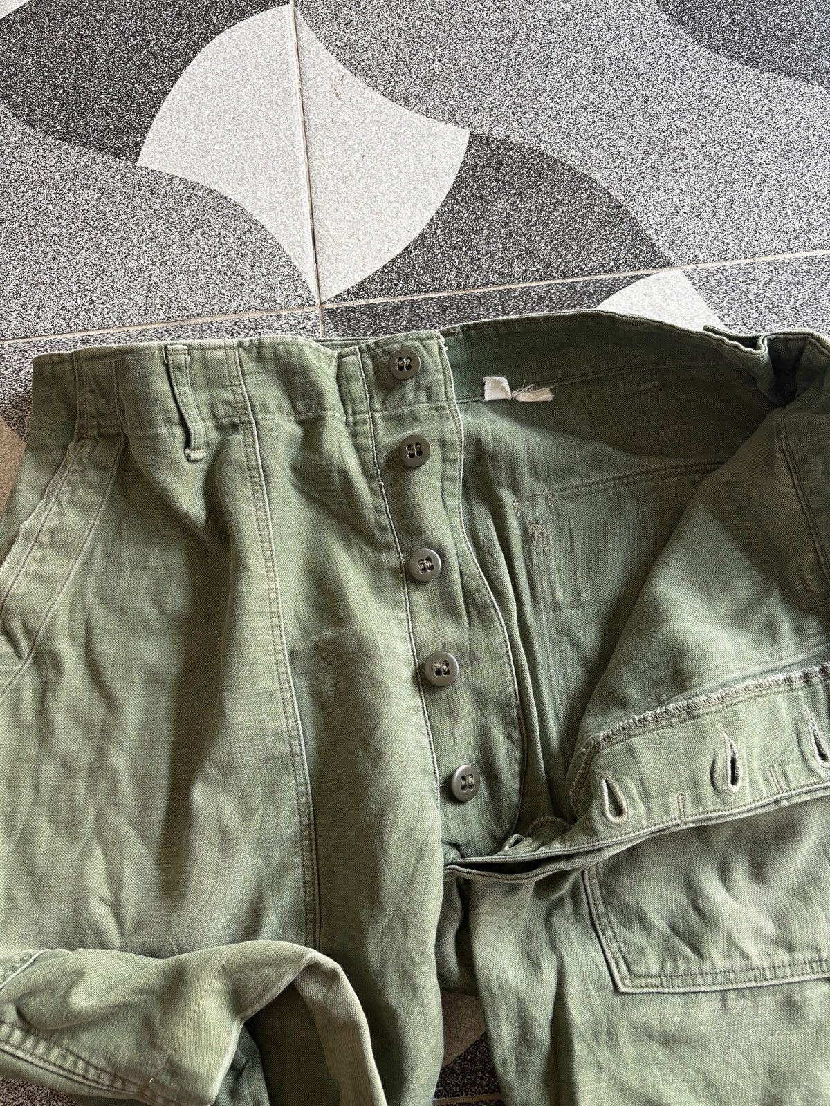 Vintage Vintage WORN 80s OG-107 Shorts Size US 32 / EU 48 - 4 Thumbnail