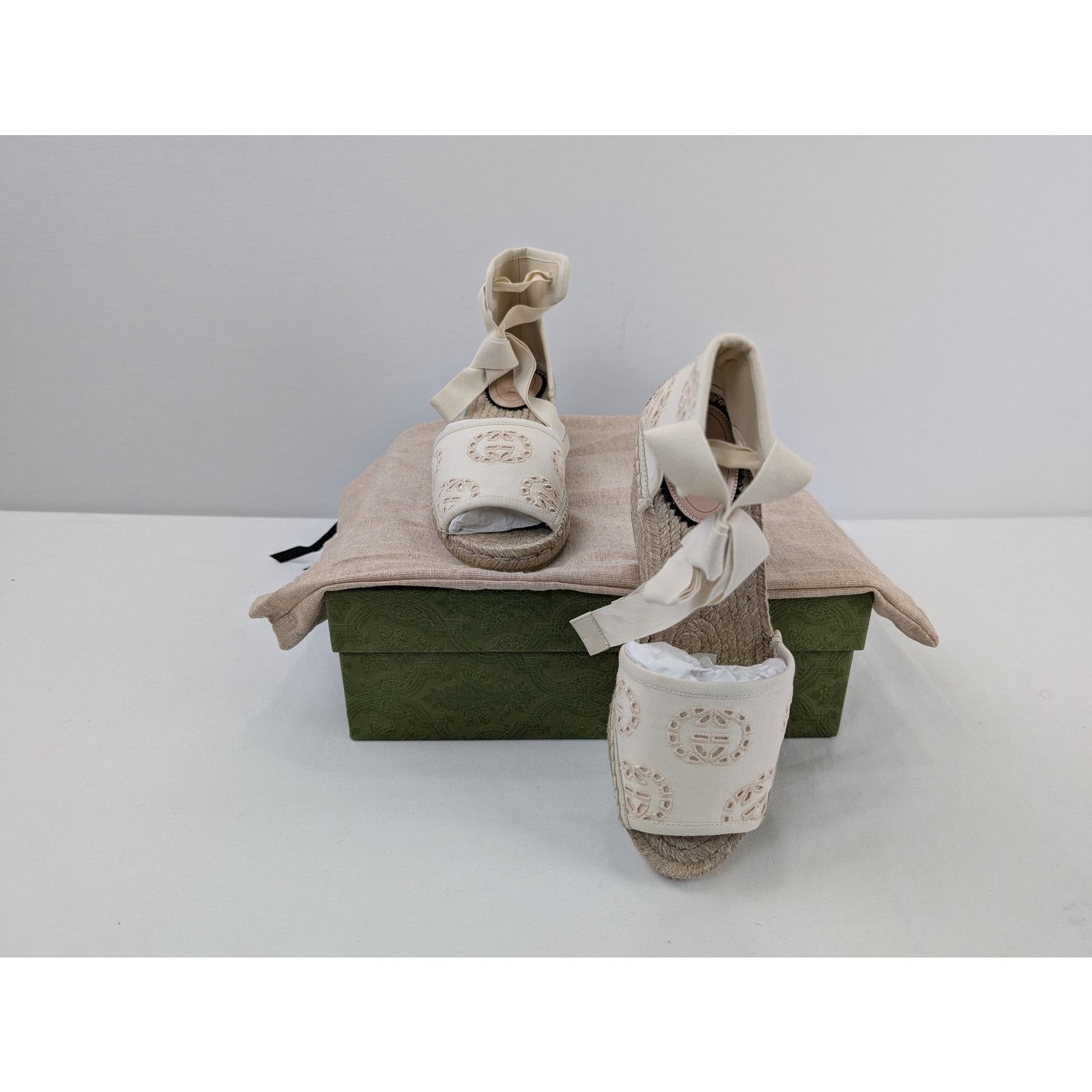 Gucci o1rshd1 Interlocking G canvas espadrille wedge sandal Size US 7 / IT 37 - 12 Thumbnail