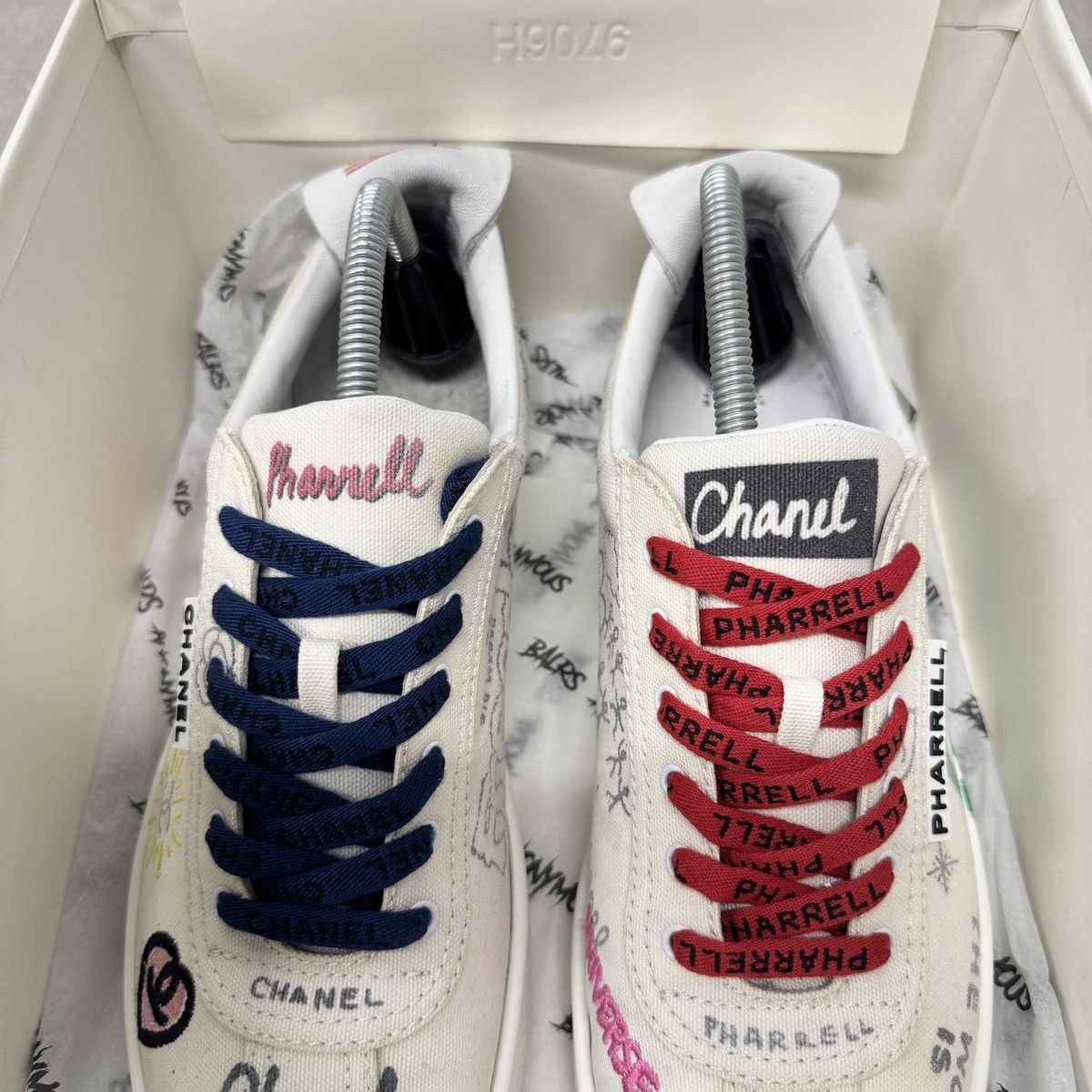 Chanel Chanel x Pharrell Williams G34877 Trainer In White RRP £2500 Size US 8.5 / EU 41-42 - 4 Thumbnail