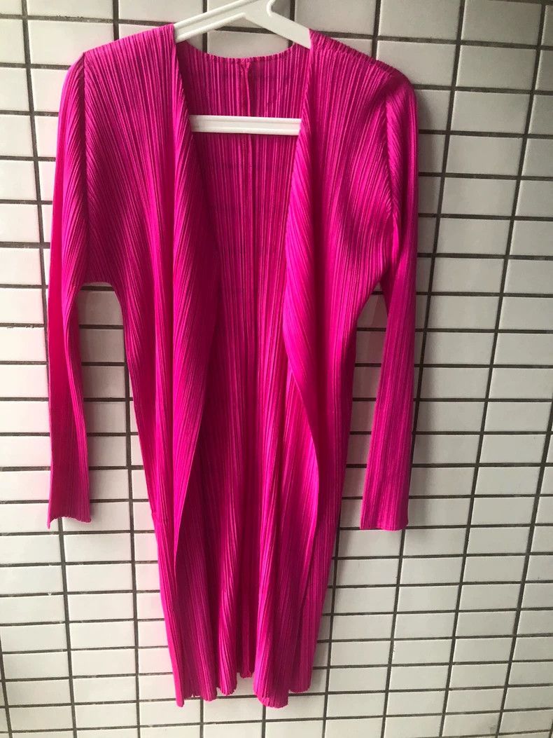 Issey Miyake Issey Miyake size:4 Rose-red pleated cardigan Size XS / US 0-2 / IT 36-38 - 1 Thumbnail