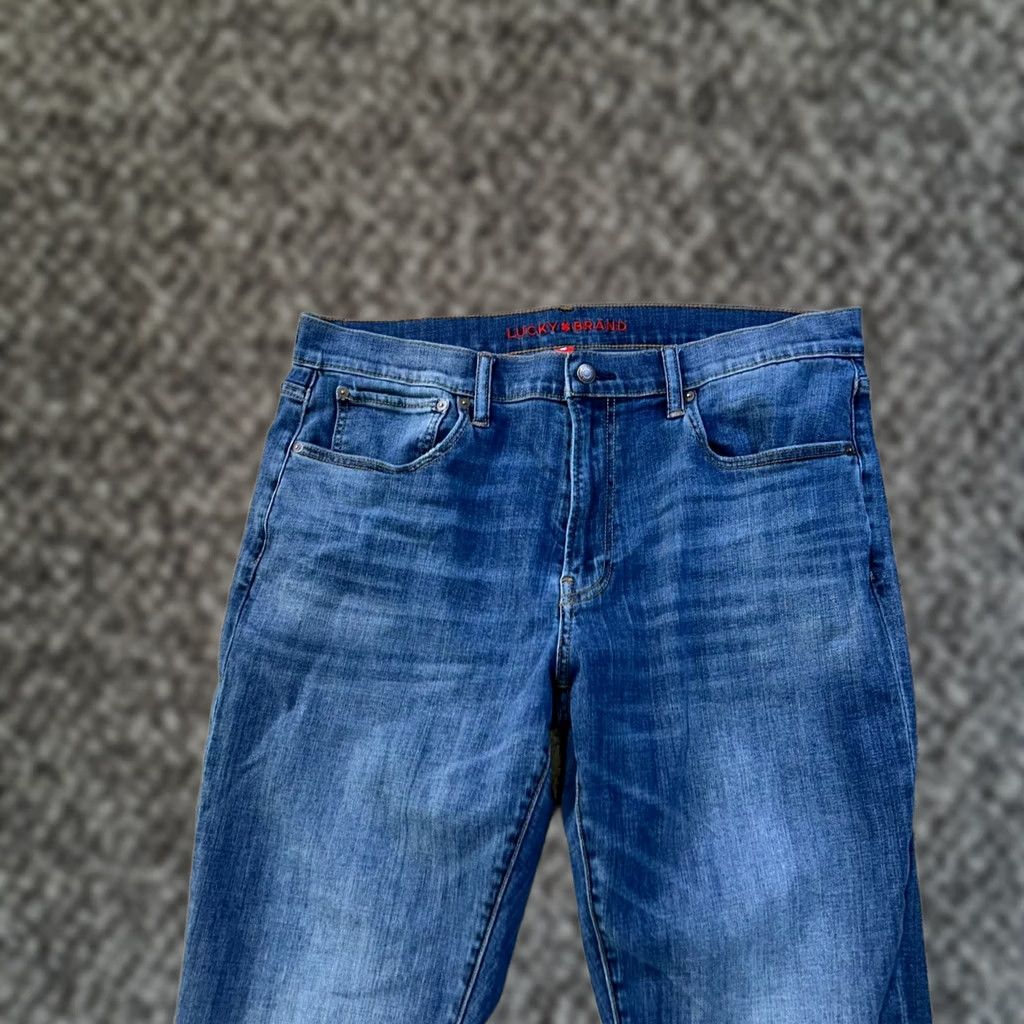 Lucky Brand Lucky Brand 223 Straight Jeans Men's 36x30 Blue Denim Pants Stretch Regular Rise Mid 5-Pocket Denim Color Blue Size US 36 / EU 52 - 1 Thumbnail