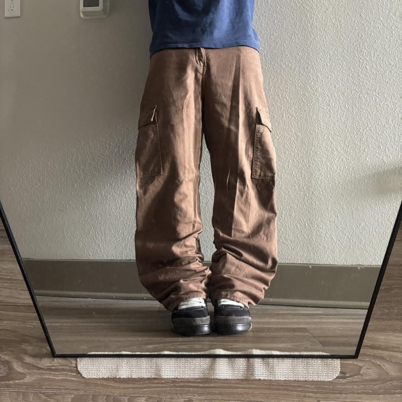 Vintage Crazy Vintage Y2K/2000s Baggy Brown Streetwear Cargo Pants! 30x31 Size US 30 / EU 46 - 1 Thumbnail
