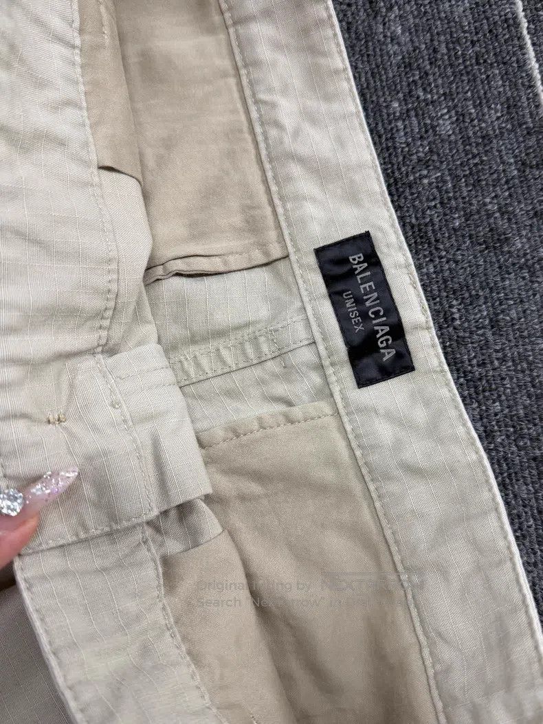 Balenciaga Balenciaga size M Detachable cargo pants Size US 27 - 2 Thumbnail