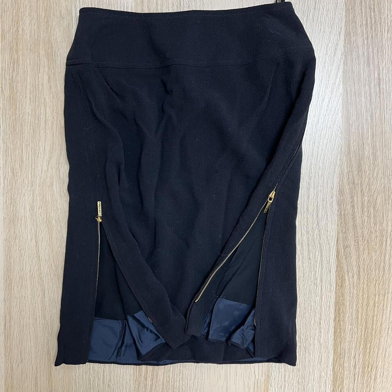 Chanel Chanel Women's Skirt Size 28" / US 6 / IT 42 - 2 Thumbnail
