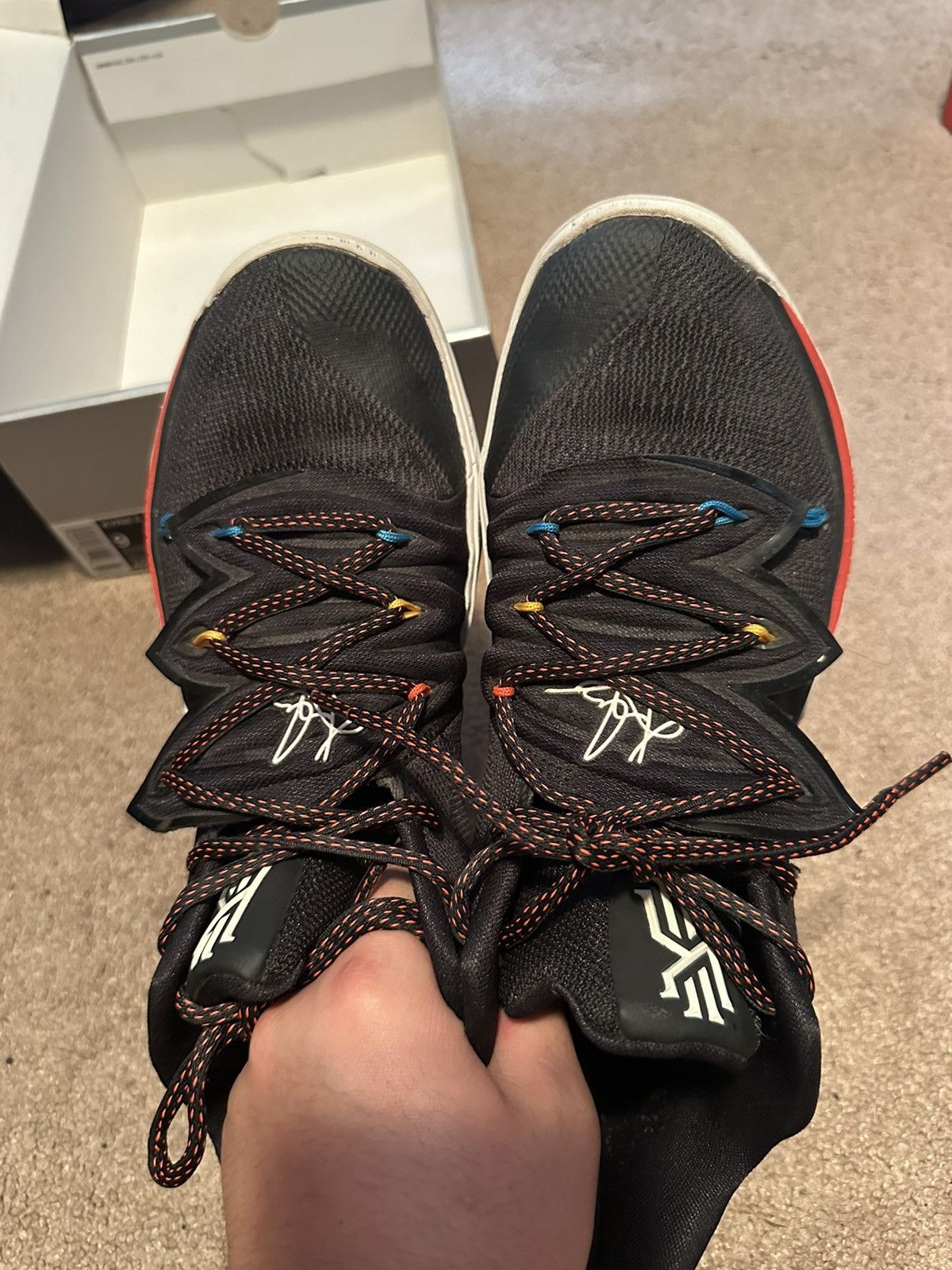 Nike Nike Kyrie 5 “Friends” Size US 9 / EU 42 - 10 Thumbnail