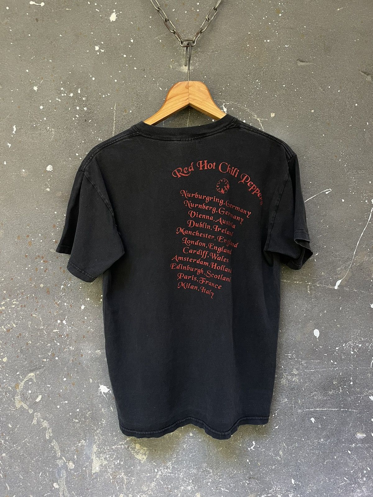 Band Tees Vintage 2004 RHCP Red Hot Chili Pepper T-Shirt RARE Size US M / EU 48-50 / 2 - 2 Thumbnail