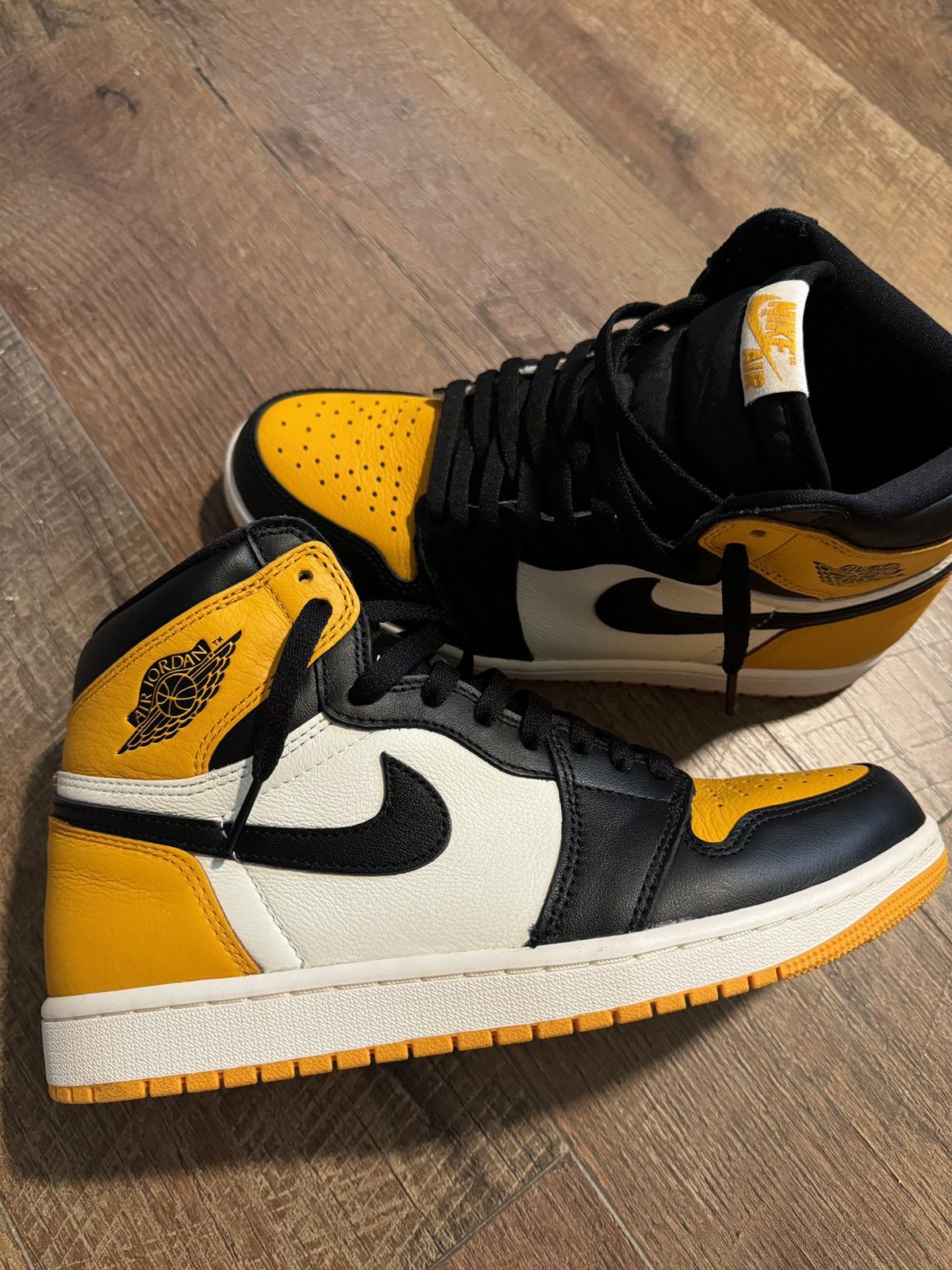 Jordan Brand VNDS Air Jordan 1 Retro Nike Yellow Toe Size US 8.5 / EU 41-42 - 9 Thumbnail