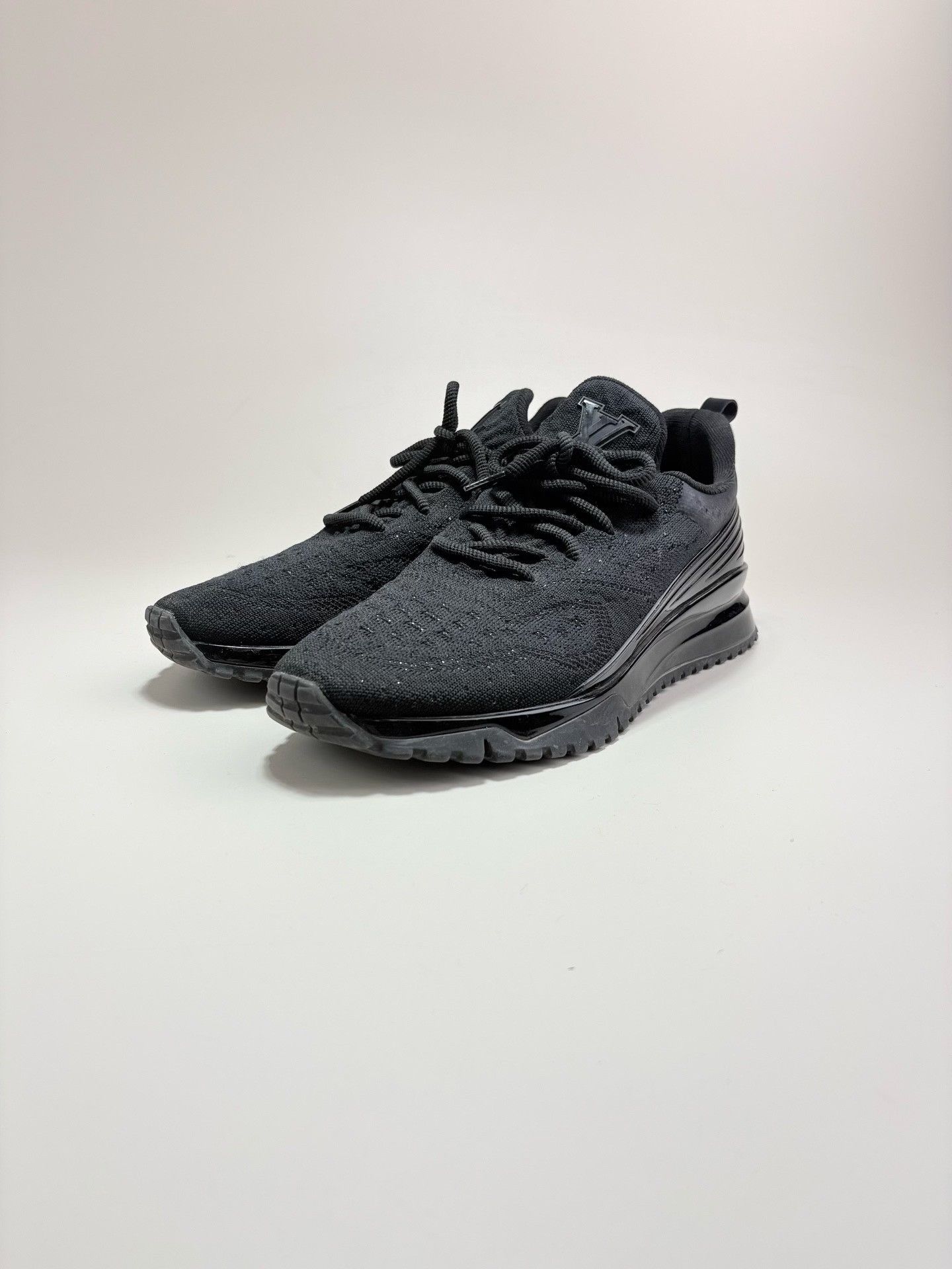 Louis Vuitton Louis Vuitton Black Knit Sneakers Size US 9 / EU 42 - 1 Thumbnail