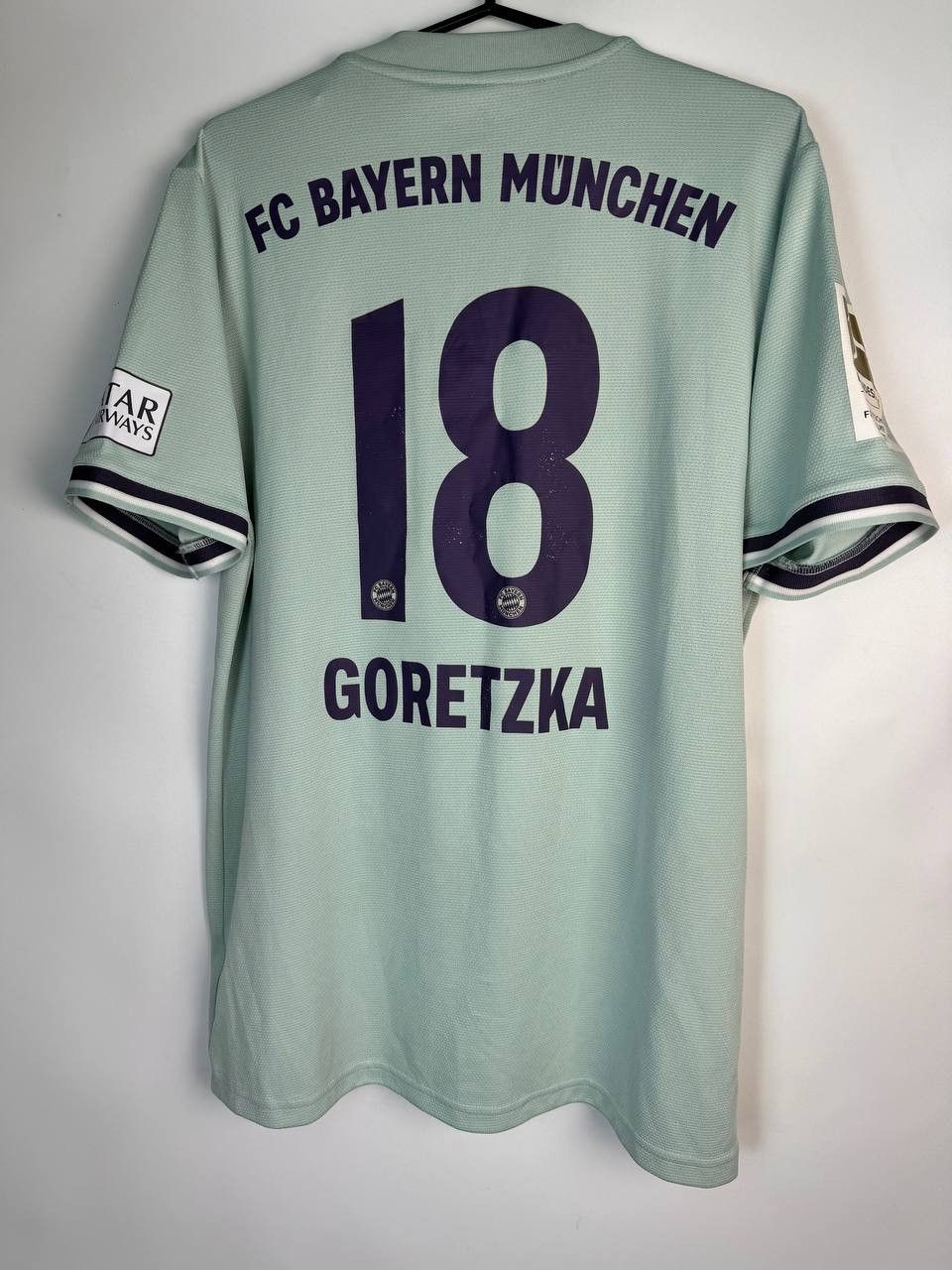 Adidas 2018-19 Bayern Munich Away Shirt Goretzka Size US L / EU 52-54 / 3 - 6 Thumbnail