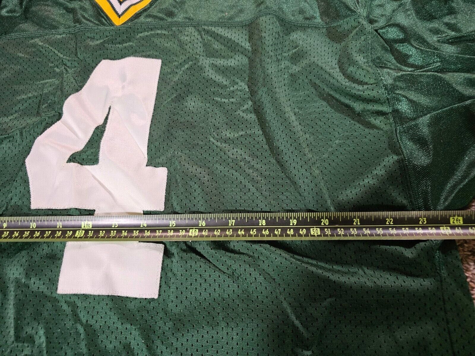 Wilson Wilson Packers Brett Favre NFL Football Jersey #4 Green XL50 Size US XL / EU 56 / 4 - 8 Thumbnail