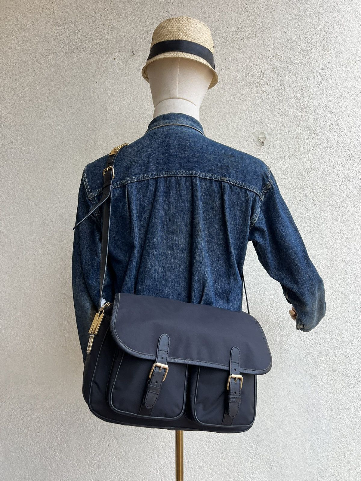 Moschino Vintage Moschino Redwall Leather Nylon Messenger Bag Size ONE SIZE - 24 Thumbnail