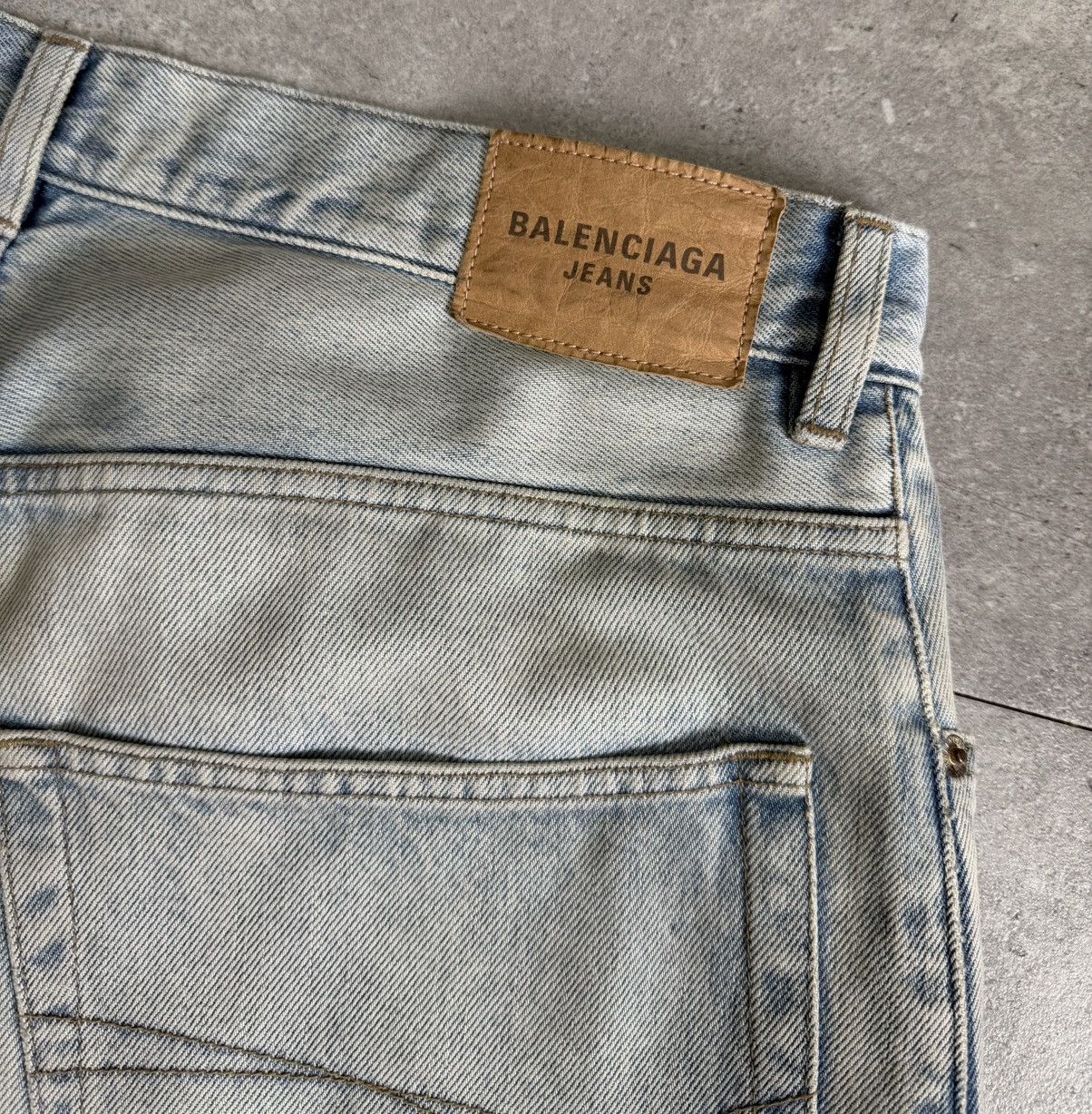 Balenciaga Balenciaga Sticker Denim Baggy Jeans Size US 38 / EU 54 - 18 Thumbnail