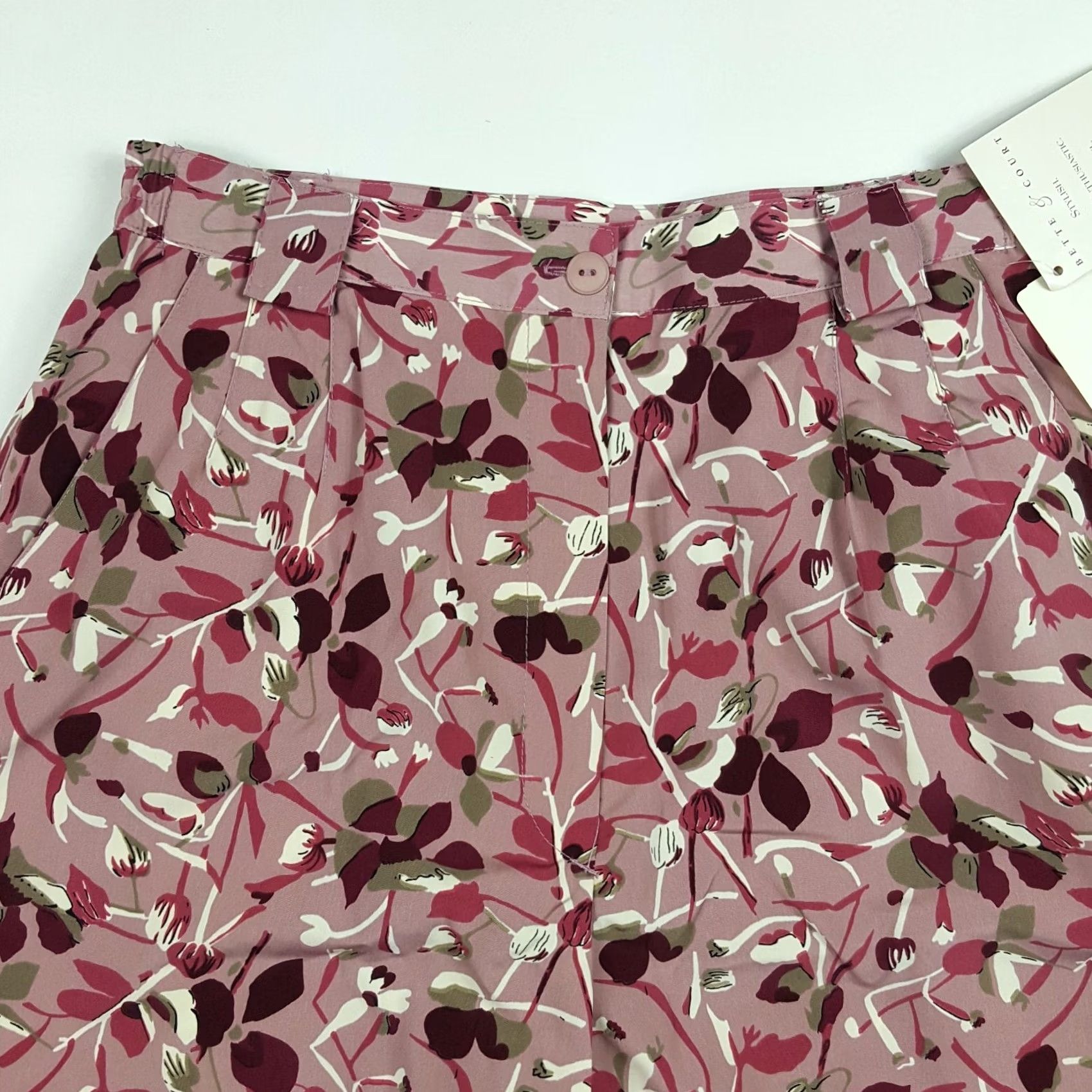 Pinko VINTAGE Bette & Court Pink 90s Golf Shorts Women's Size 8 Pleated Paperbag High Rise Retro Outdoor Cherry Blossom Size 26" / US 2 / IT 38 - 2 Thumbnail