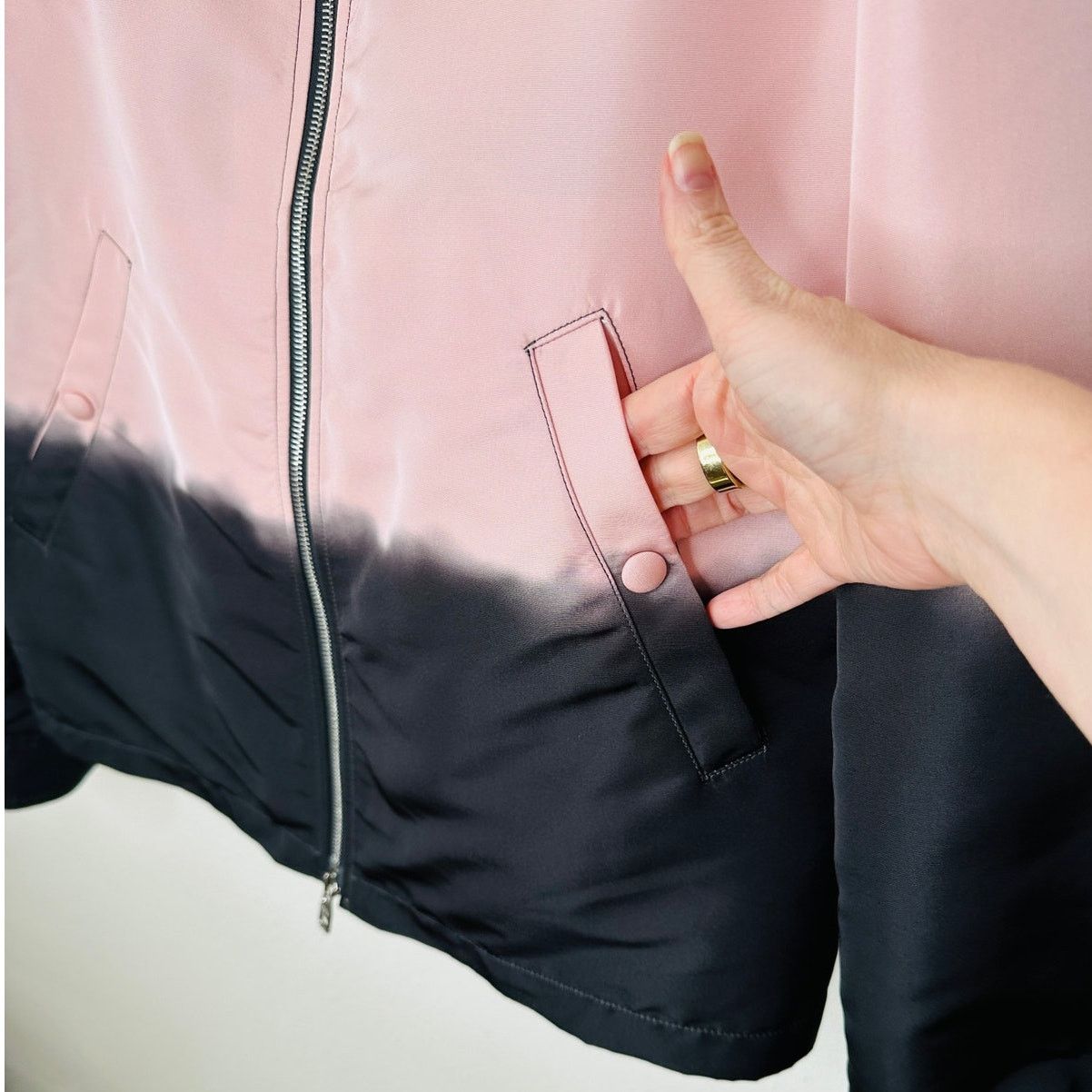 Alexander McQueen Alexander McQueen Pink & Black Dip Dye Front Zip Jacket 50 Size US L / EU 52-54 / 3 - 6 Thumbnail