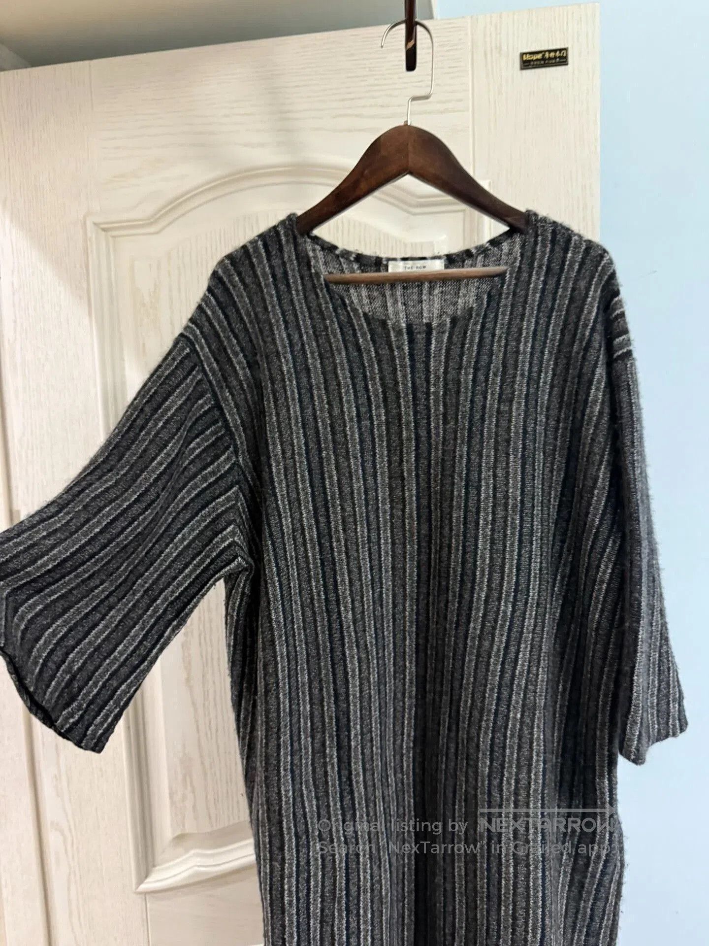 The Row Stylish Cashmere Knit Short Sleeve Top. Size S / US 4 / IT 40 - 4 Thumbnail