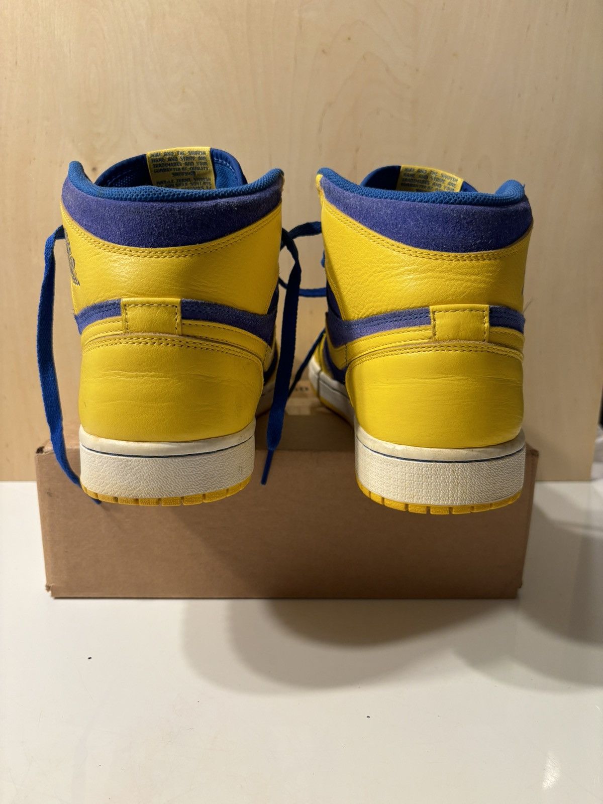 Nike 2013 Jordan 1 Retro High OG “Laney” Size 9.5 Size US 9.5 / EU 42-43 - 8 Thumbnail