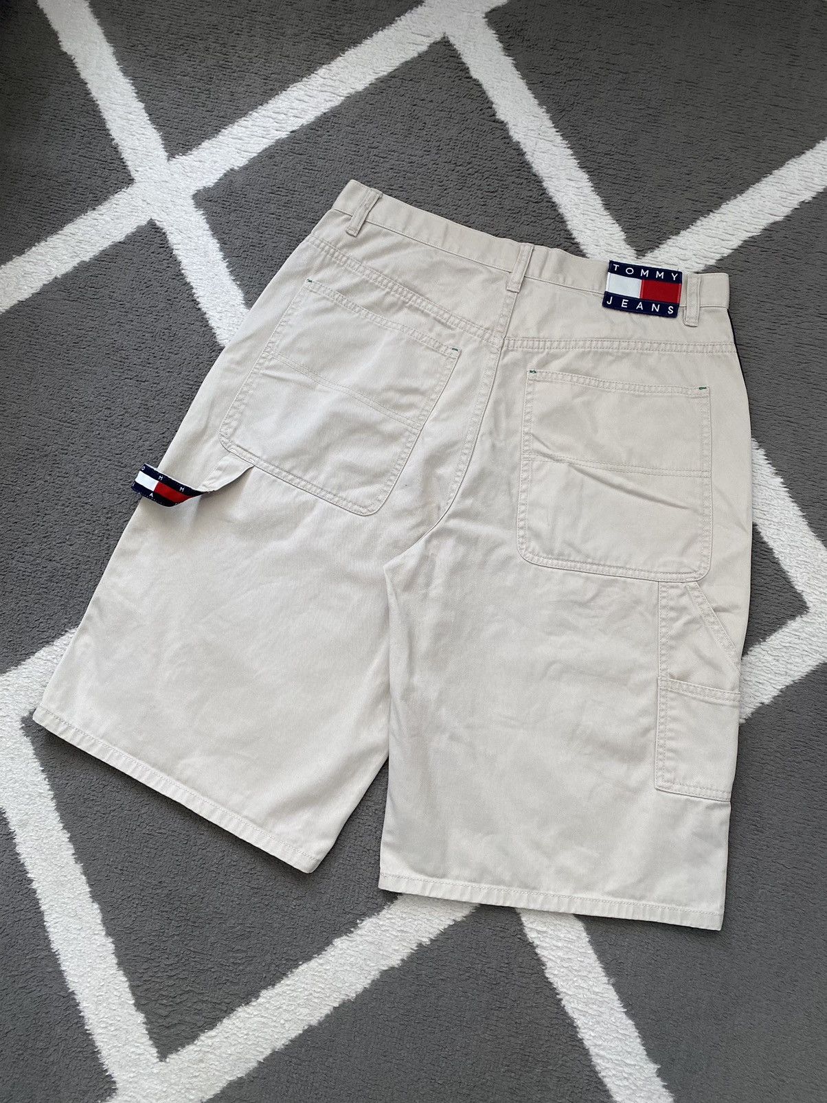 Tommy Hilfiger × Vintage Vintage Y2K Tommy Hilfiger baggy jorts shorts Size US 33 - 1 Thumbnail