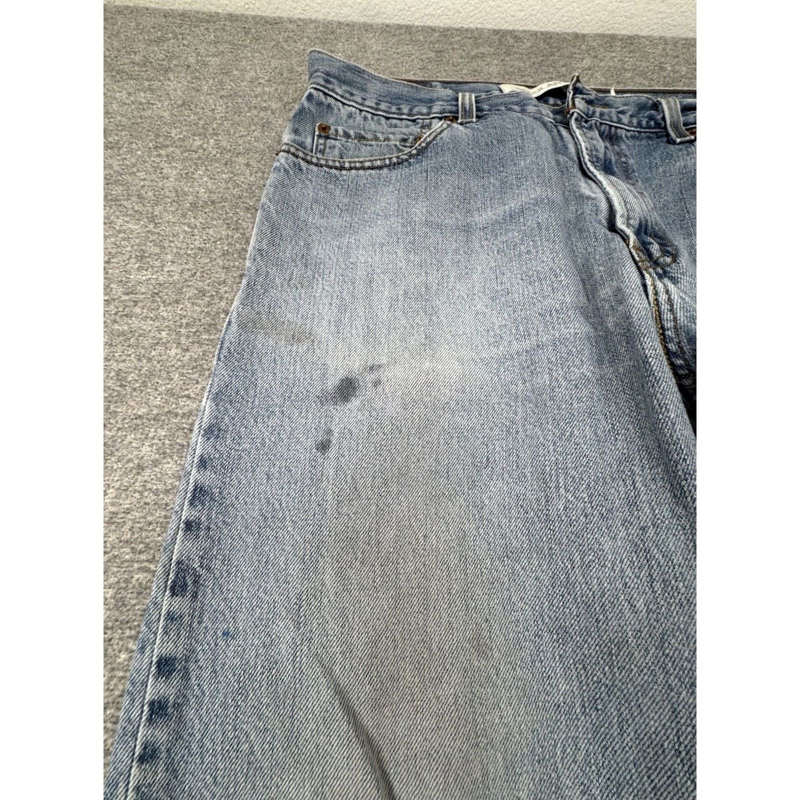 Levi's VINTAGE Levi's 505 Jeans Regular Fit 36x30 Denim Straight Light Blue Y2K Red Tab Men Jeans Size US 36 / EU 52 - 3 Thumbnail