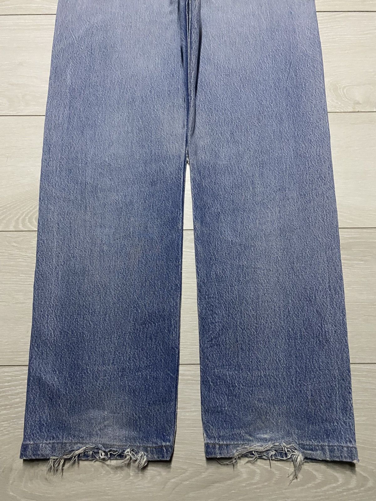Levi's Vintage Levis 501 90s Distressed ButtonFly Jeans Size US 32 / EU 48 - 6 Thumbnail