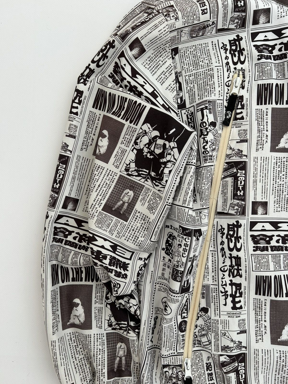Billionaire Boys Club Billionaire Boys Club Moon Man Newspaper Jacket Ice Cream Size US S / EU 44-46 / 1 - 6 Thumbnail