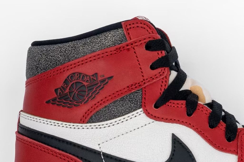 Jordan Brand Jordan 1 Retro High OG - Chicago Lost and Found Size US 10 / EU 43 - 5 Thumbnail