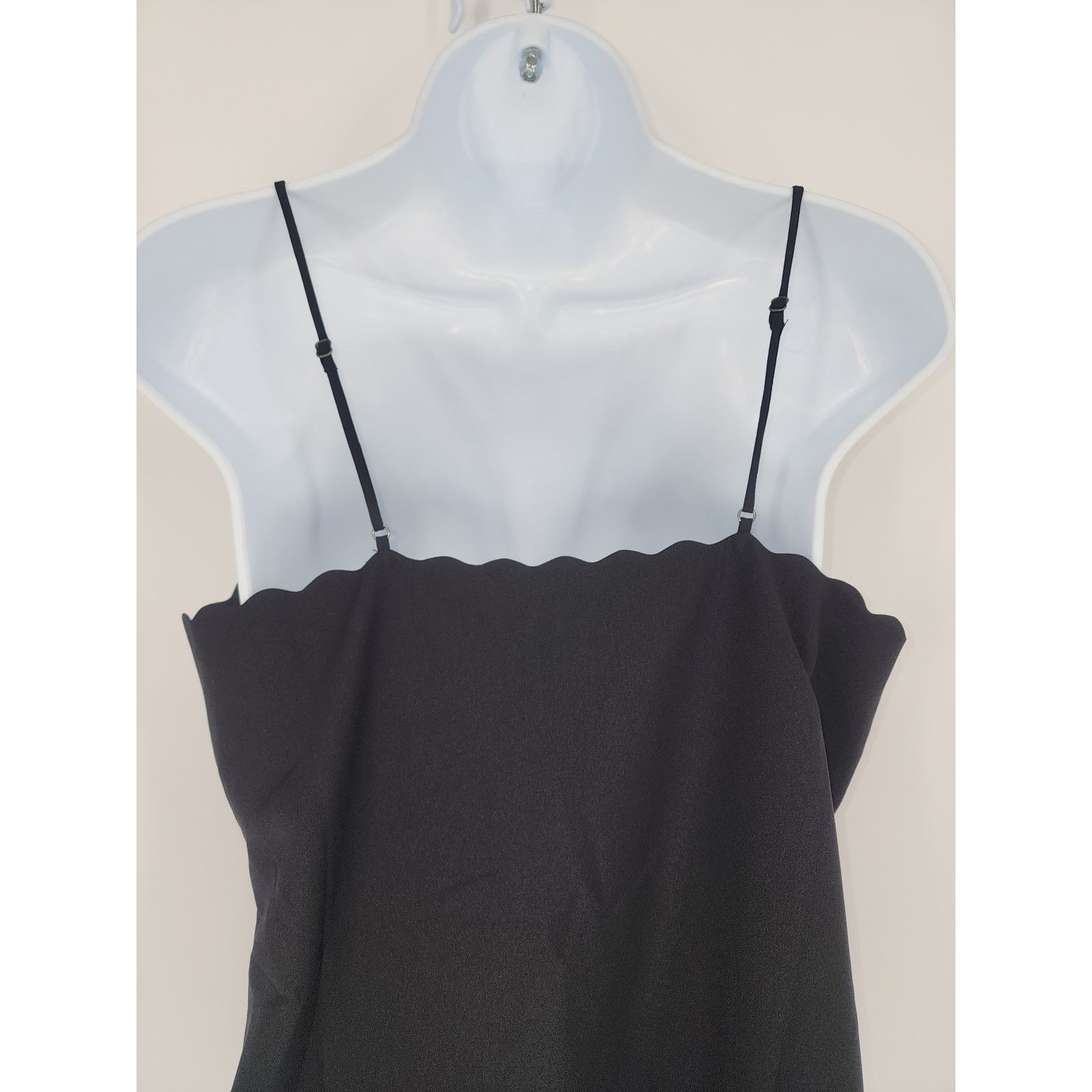 J.Crew J.Crew Factory Scalloped Black Camisole Top Women’s Size 6 Size M / US 6-8 / IT 42-44 - 3 Thumbnail