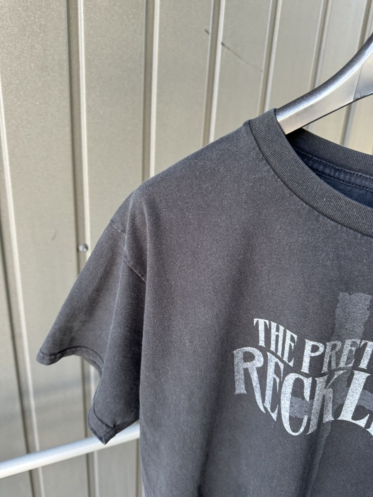 Band Tees × Vintage Vintage The Pretty Reckless Logo T Shirt Y2K Size US L / EU 52-54 / 3 - 8 Thumbnail