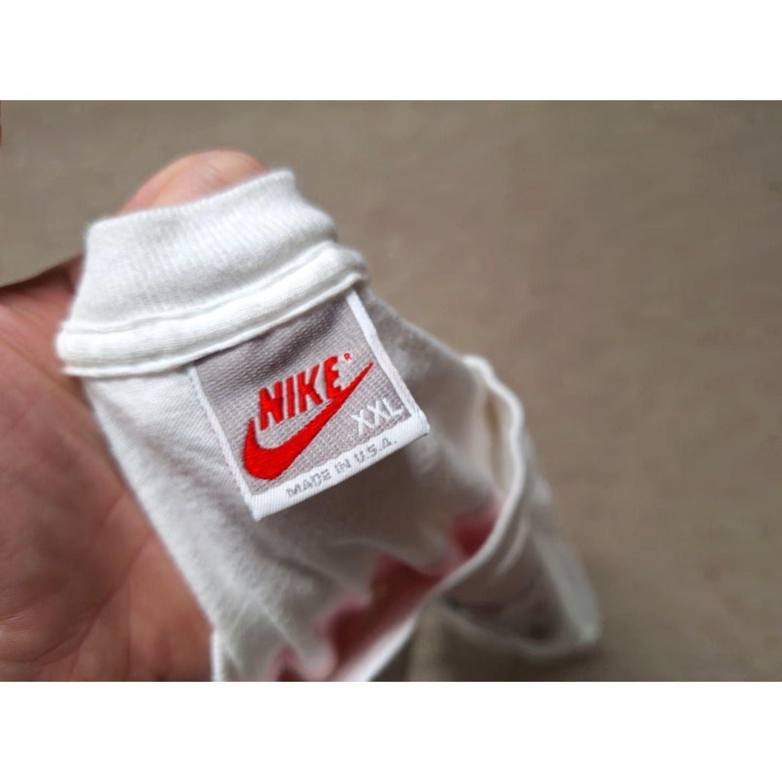 Nike VINTAGE Georgia Bulldogs Nike Shirt 2XL White 100% cotton Crew Neck Short Sleeve Mens 90s Blood Logo Uga Size US XXL / EU 58 / 5 - 2 Thumbnail