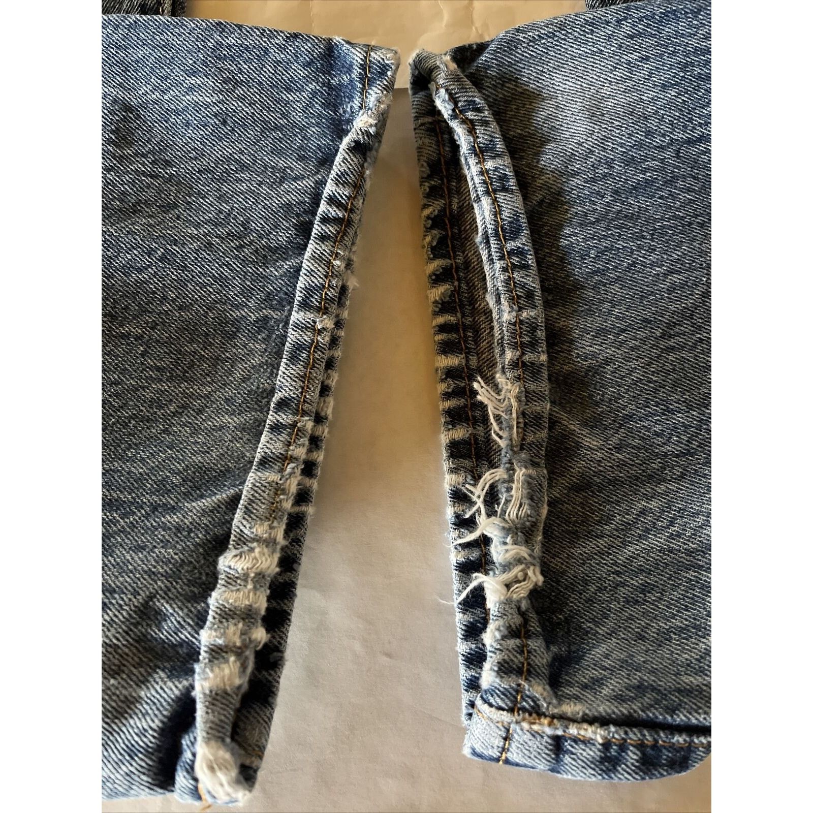 Levi's Levis 501 Jeans 38x30 Blue Denim Button Med Wash Distressed Size US 38 / EU 54 - 7 Thumbnail