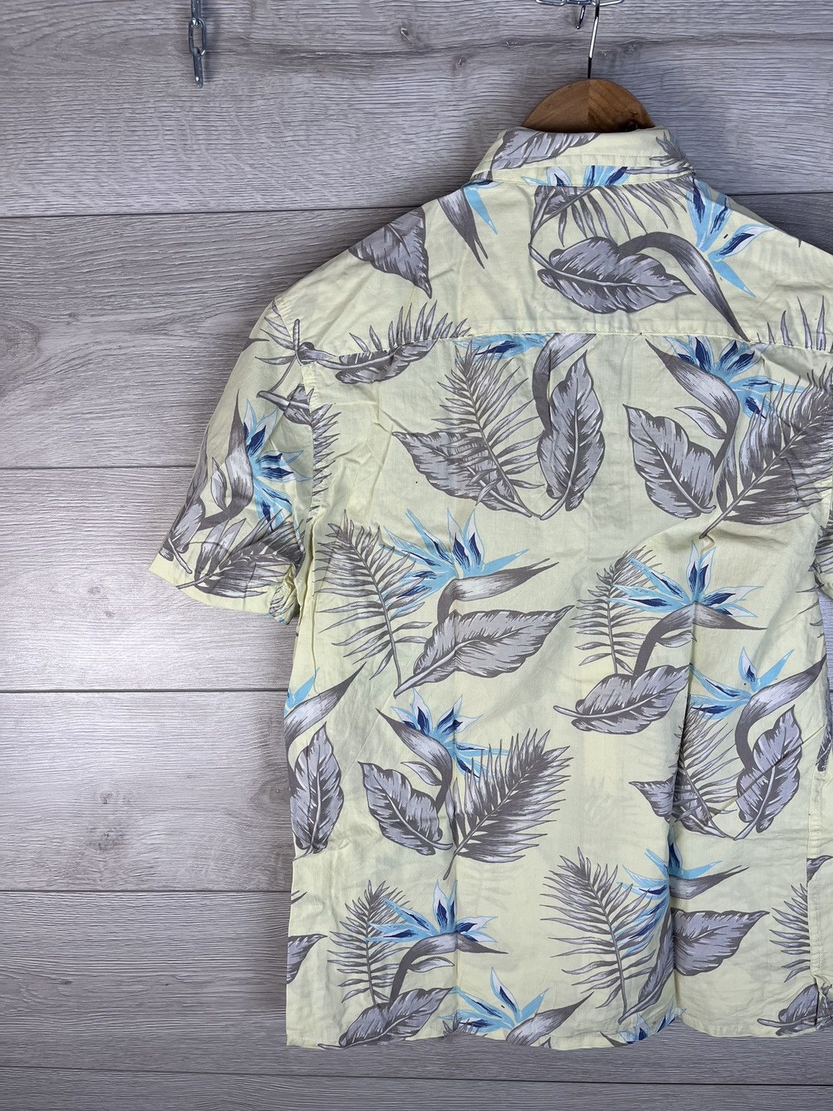 Other Vintage Mens Hawaiian Button Down Shirt size M Size US M / EU 48-50 / 2 - 7 Thumbnail