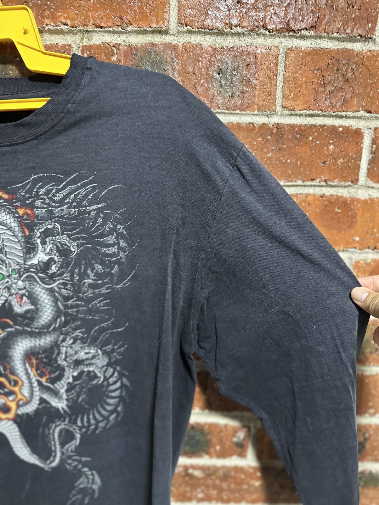 Vintage Thrashed Vintage Dragon Graphic Long Sleeve Faded Tee Size US L / EU 52-54 / 3 - 8 Thumbnail