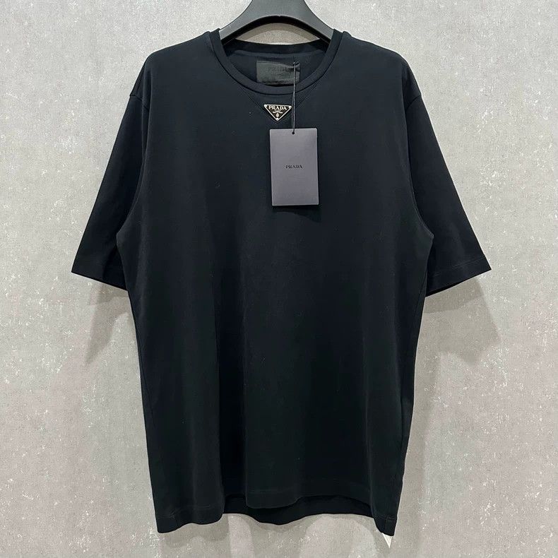 Prada Prada Triangle standard short sleeve black Size US S / EU 44-46 / 1 - 1 Thumbnail