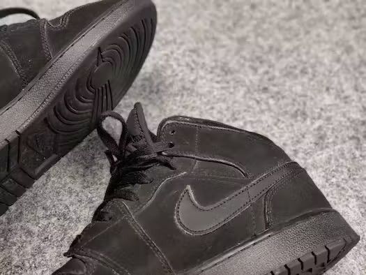 Nike 🔥 Nike Air Jordan 1 Mid GS Black Vintage Hi-Top Sneakers Size US 6.5 / EU 39-40 - 14 Thumbnail