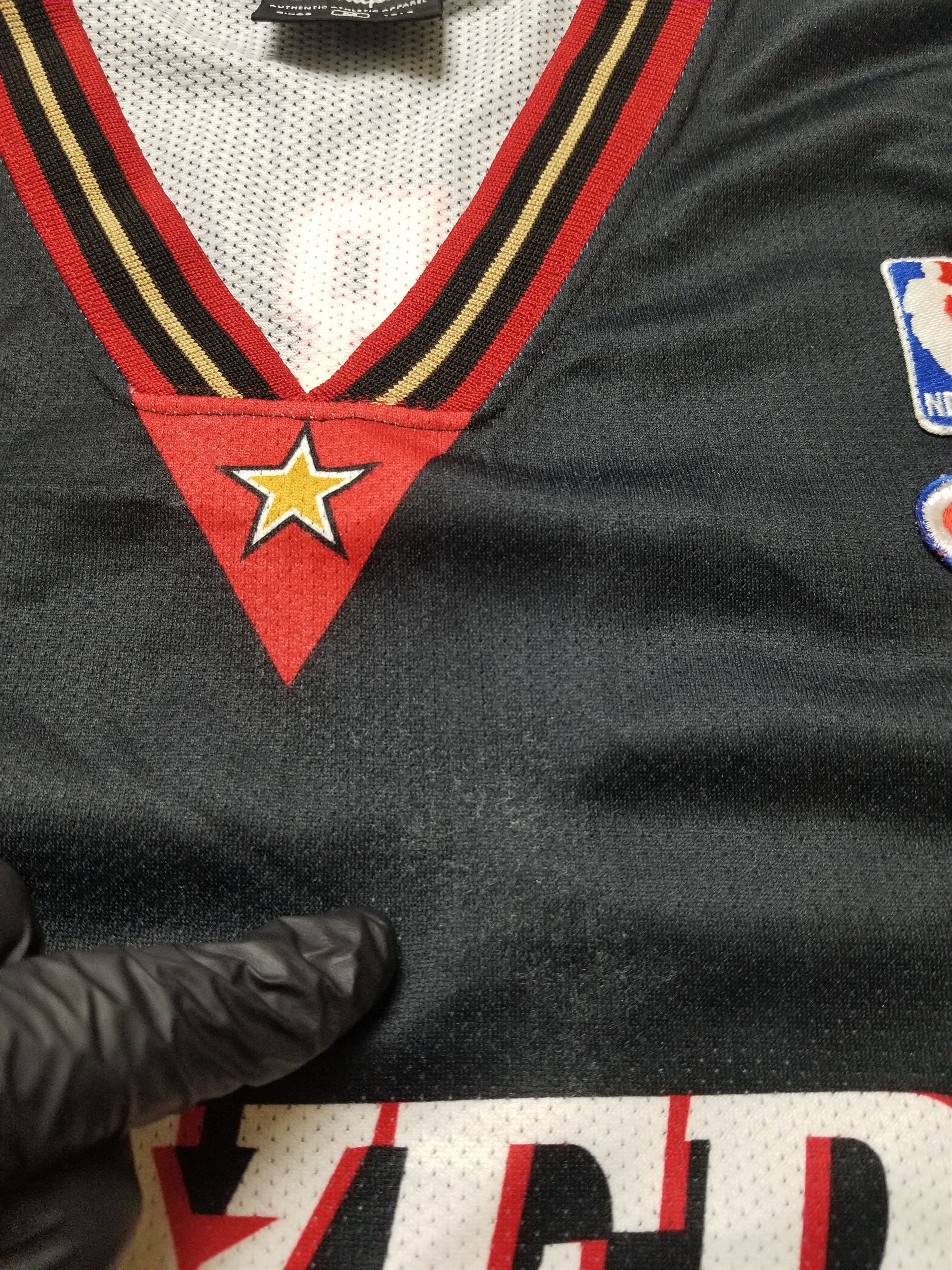 Champion Vintage Allen Iverson Philadelphia 76ers Black Jersey Size US M / EU 48-50 / 2 - 8 Thumbnail