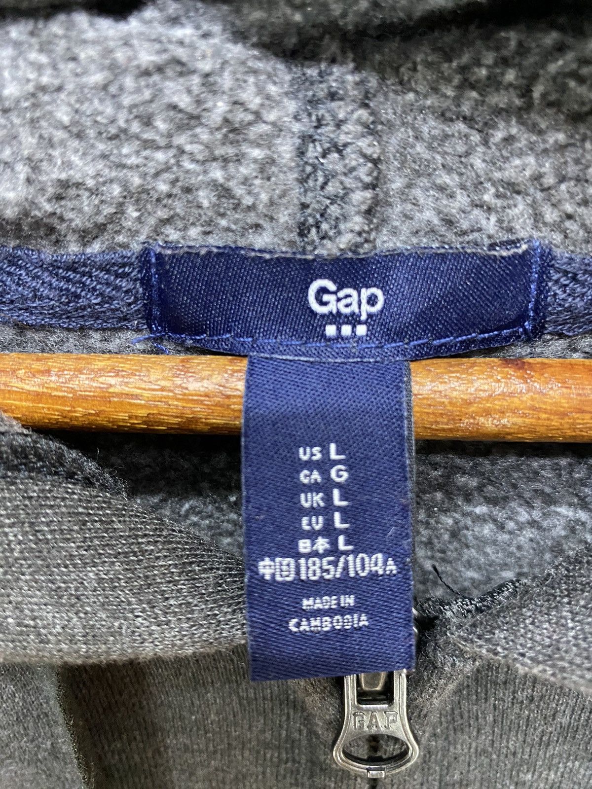 Gap Vintage GAP Hoodie Sweatshirt Big Spellout Full Zip Size L Size US L / EU 52-54 / 3 - 7 Thumbnail