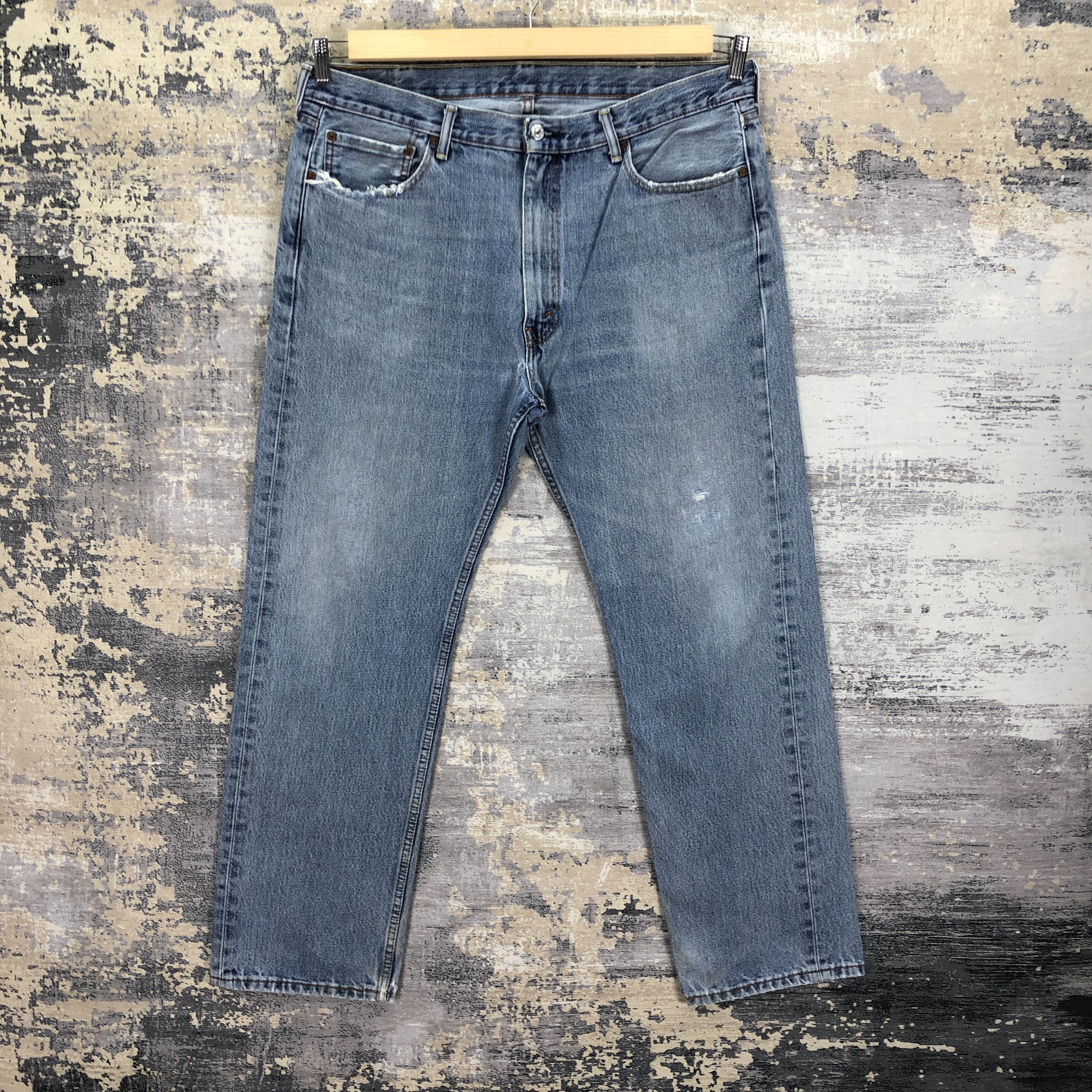 Levi's Vintage Levis 505 Light Wash Jeans Levi's Distressed Denim Size US 38 / EU 54 - 1 Thumbnail