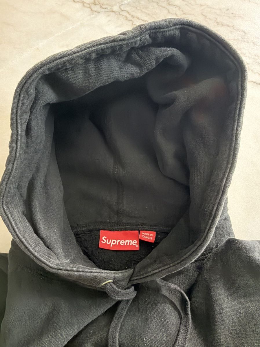 Supreme Black supreme hoodie size m Size US M / EU 48-50 / 2 - 4 Thumbnail