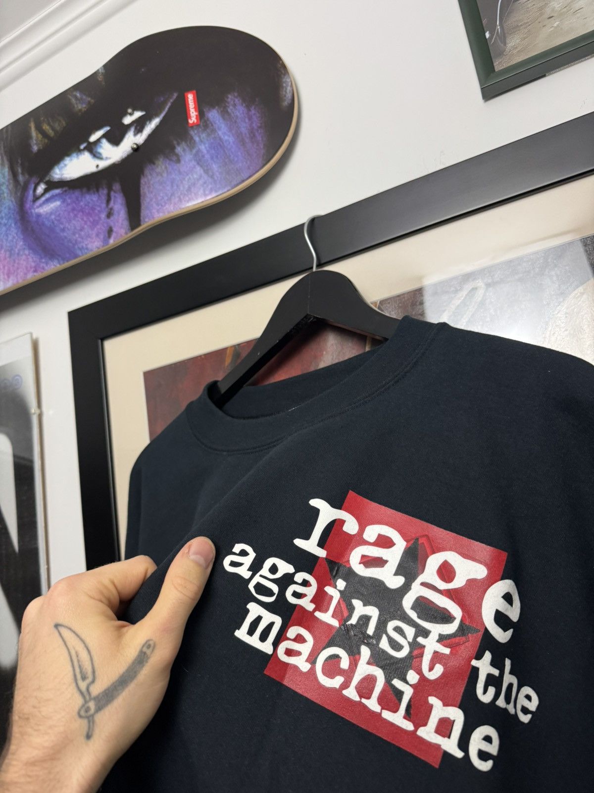 Band Tees Vintage Rage Against The Machine Band Crewneck Sweatshirt Size US XL / EU 56 / 4 - 2 Thumbnail