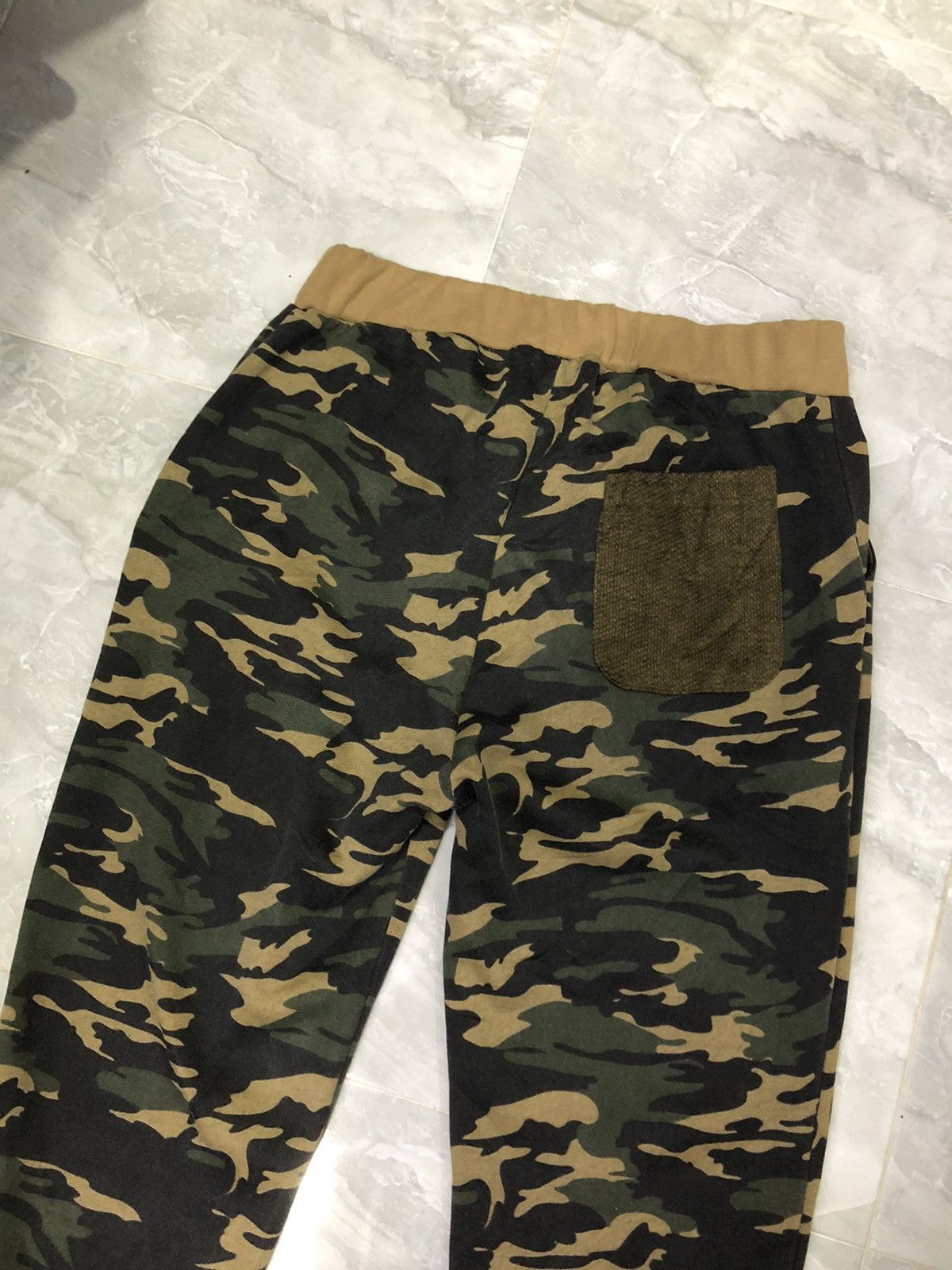 Japanese Brand × URBAN RESEARCH DOORS ITEMS URBAN RESEARCH Camo Knit Joggers — BAPE Vibes Size US 30 / EU 46 - 9 Thumbnail