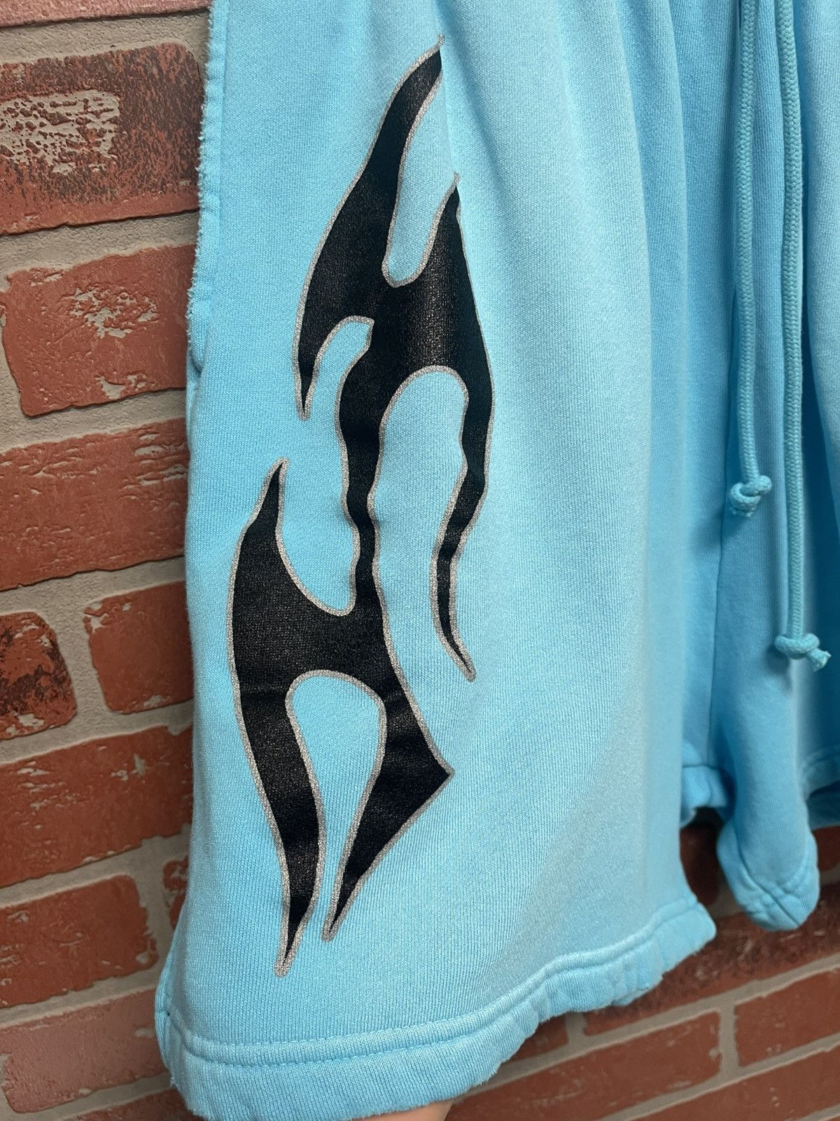 HELLSTAR Size M - Hellstar Studio Shorts Blue Flame Brand New! Size US 32 / EU 48 - 2 Thumbnail
