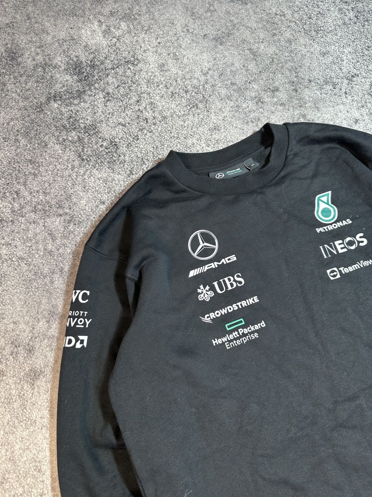 Formula 1 × Mercedes-Benz Mercedes Benz AMG F1 Team Streetwear Racing Petronas M Rare Size US M / EU 48-50 / 2 - 2 Thumbnail
