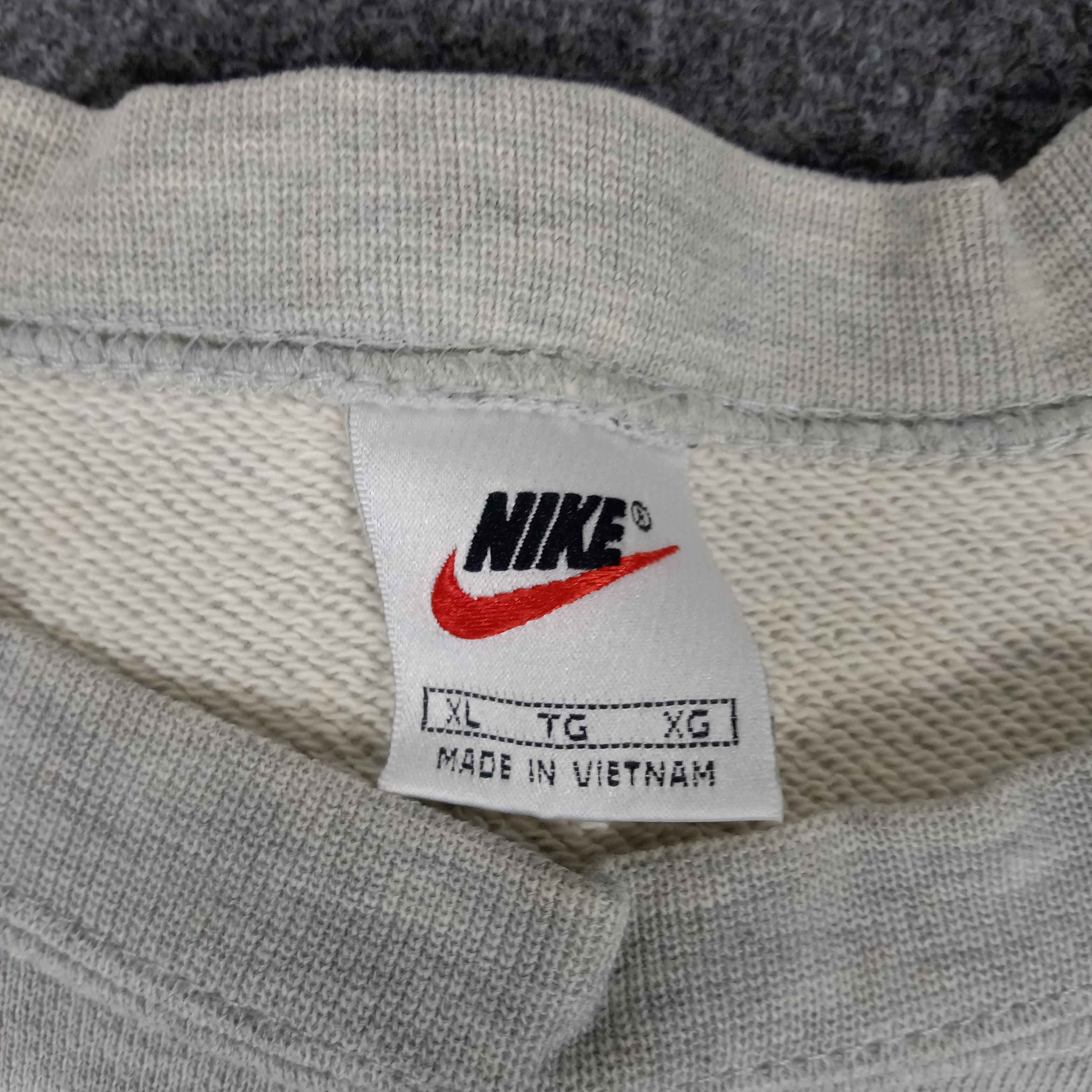 Nike × Vintage Nike Sportswear Style Small Logo Sweatshirt Size US XL / EU 56 / 4 - 3 Thumbnail