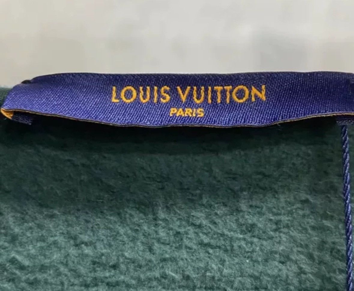 Louis Vuitton Louis Vuitton's latest green stitched logo hoodie Size US L / EU 52-54 / 3 - 3 Thumbnail