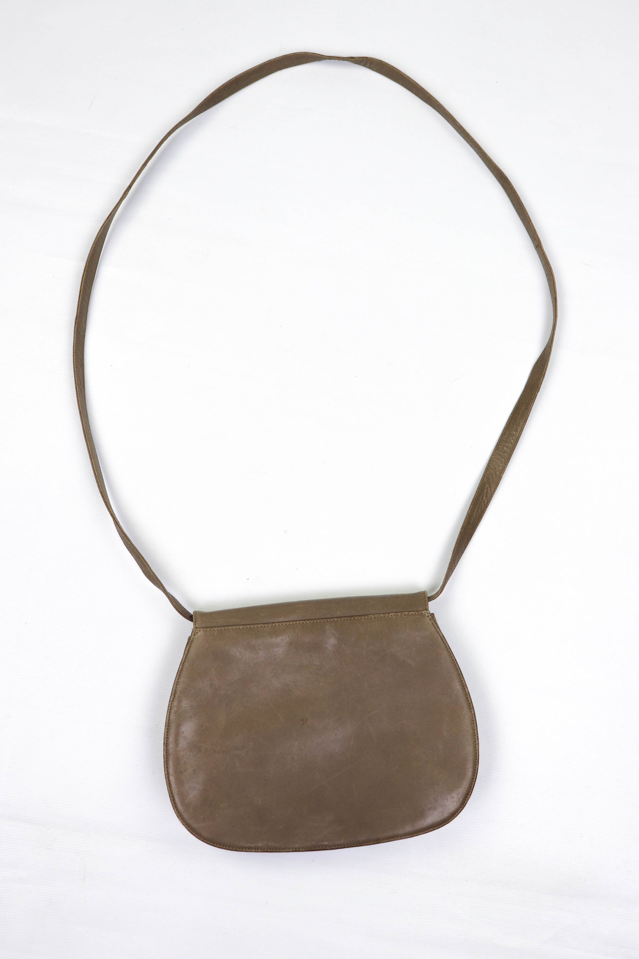 Bally Bally Switzerland Vintage Cream Beige Leather Crossbody Bag Size ONE SIZE - 2 Thumbnail